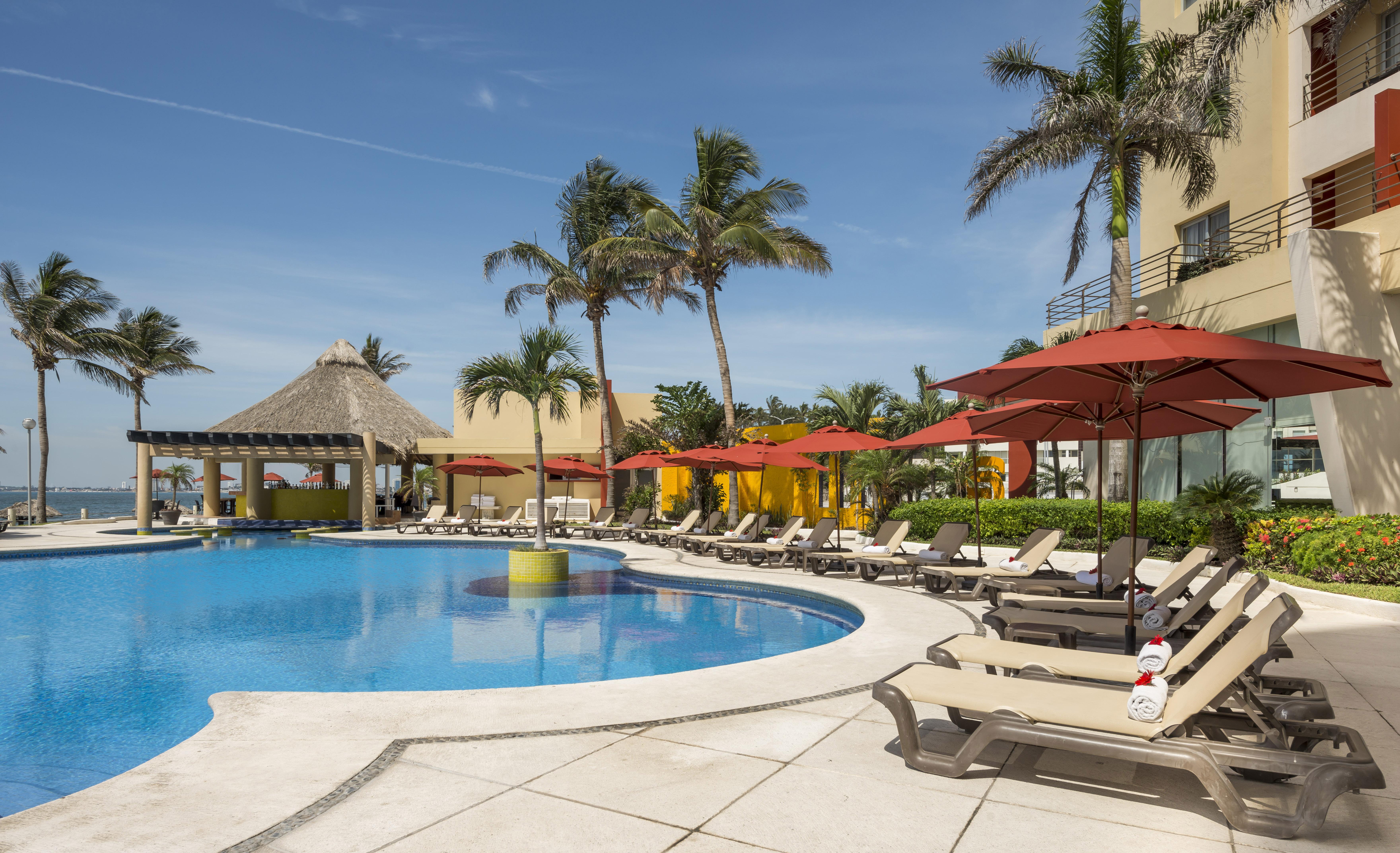 Camino Real ורקרוז מראה חיצוני תמונה Pool at the Sheraton Nha Trang Hotel & Spa Resort