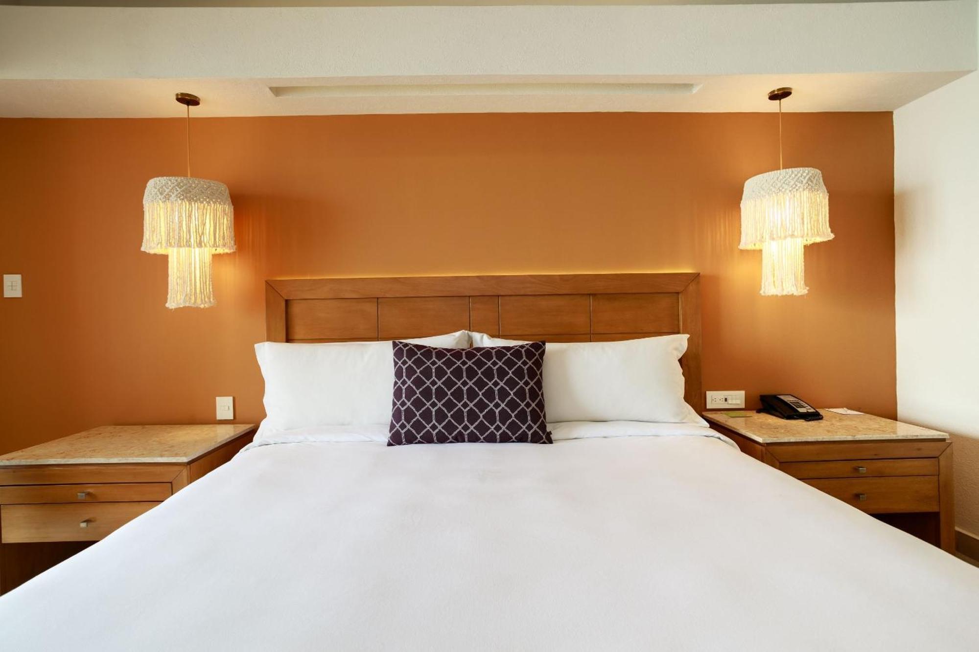 Camino Real ורקרוז מראה חיצוני תמונה A bedroom at the hotel