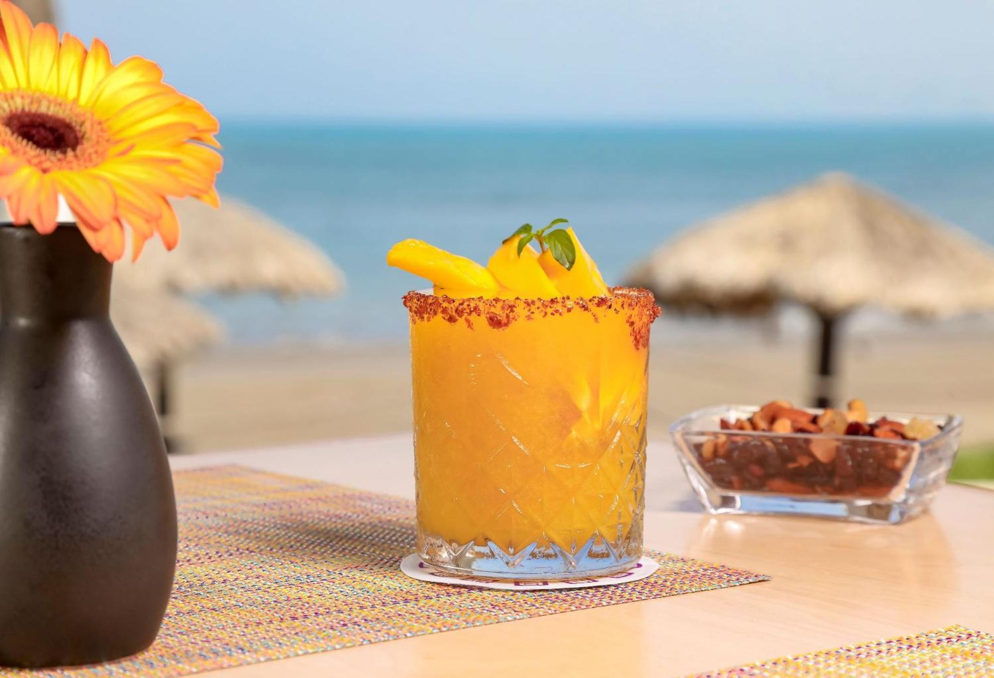 Camino Real ורקרוז מראה חיצוני תמונה A mango margarita